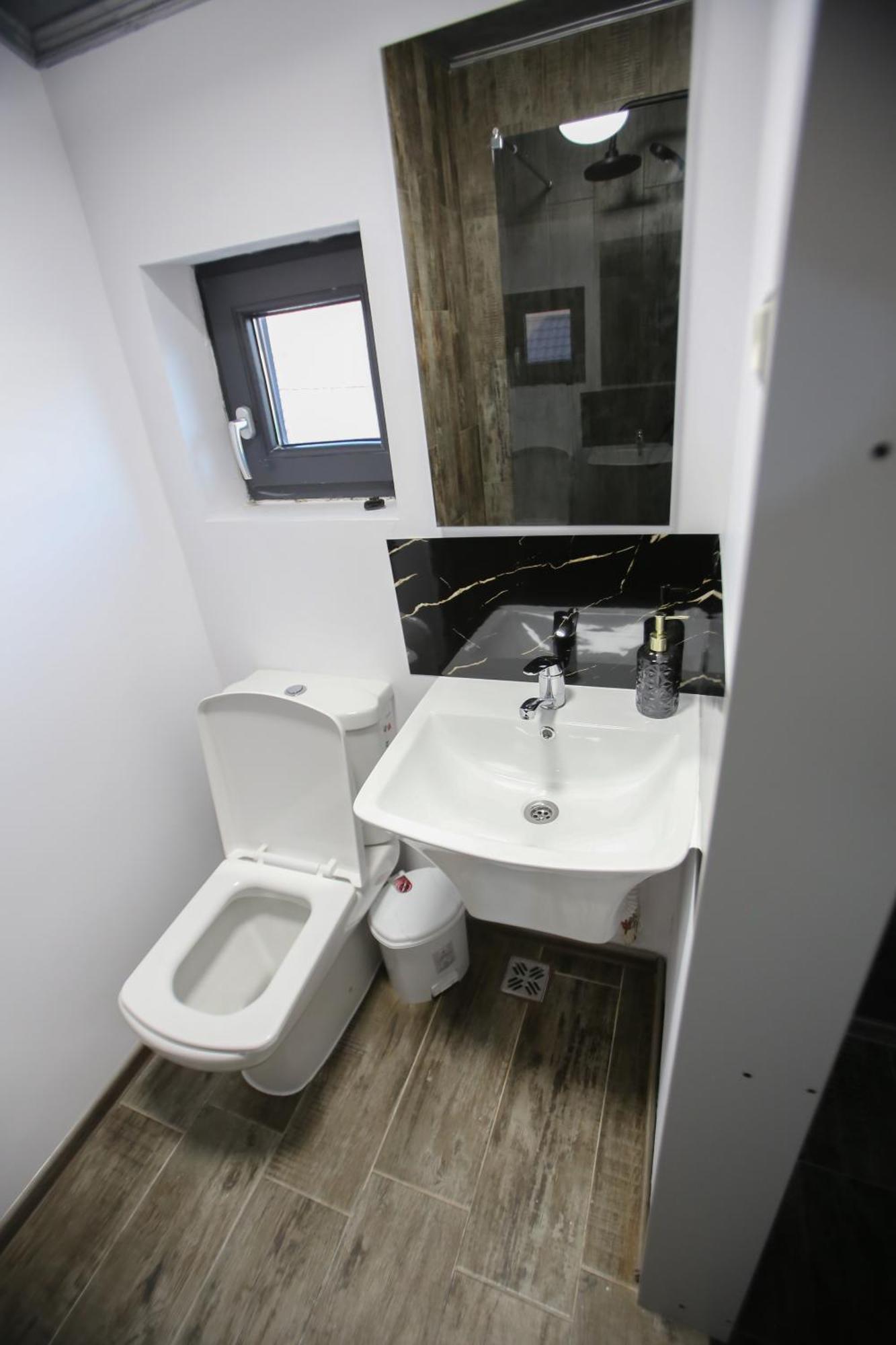 Casa Kevin Hotell Năvodari Exteriör bild